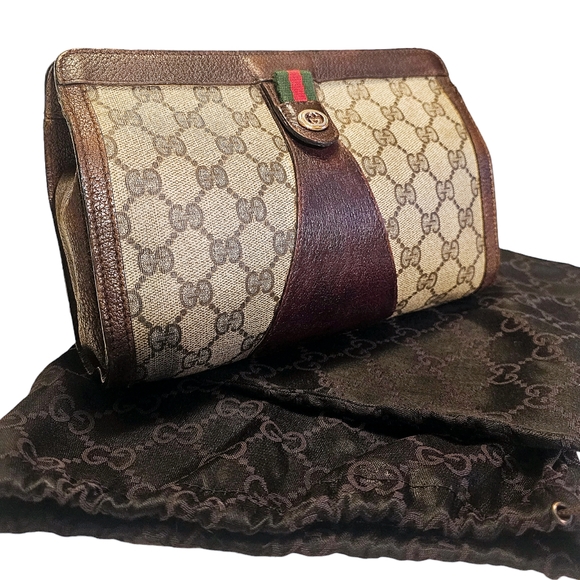 Gucci Handbags - VINTAGE GUCCI CLUTCH